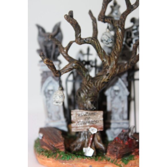 Lemax Spookey Town - Cemetery Gate - Picture 7 of 8